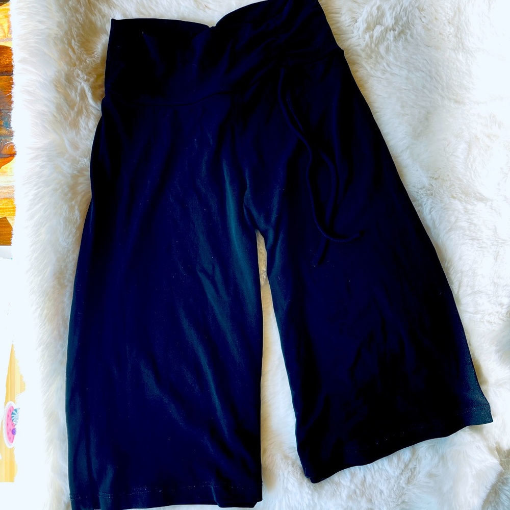 Black Dress Capris